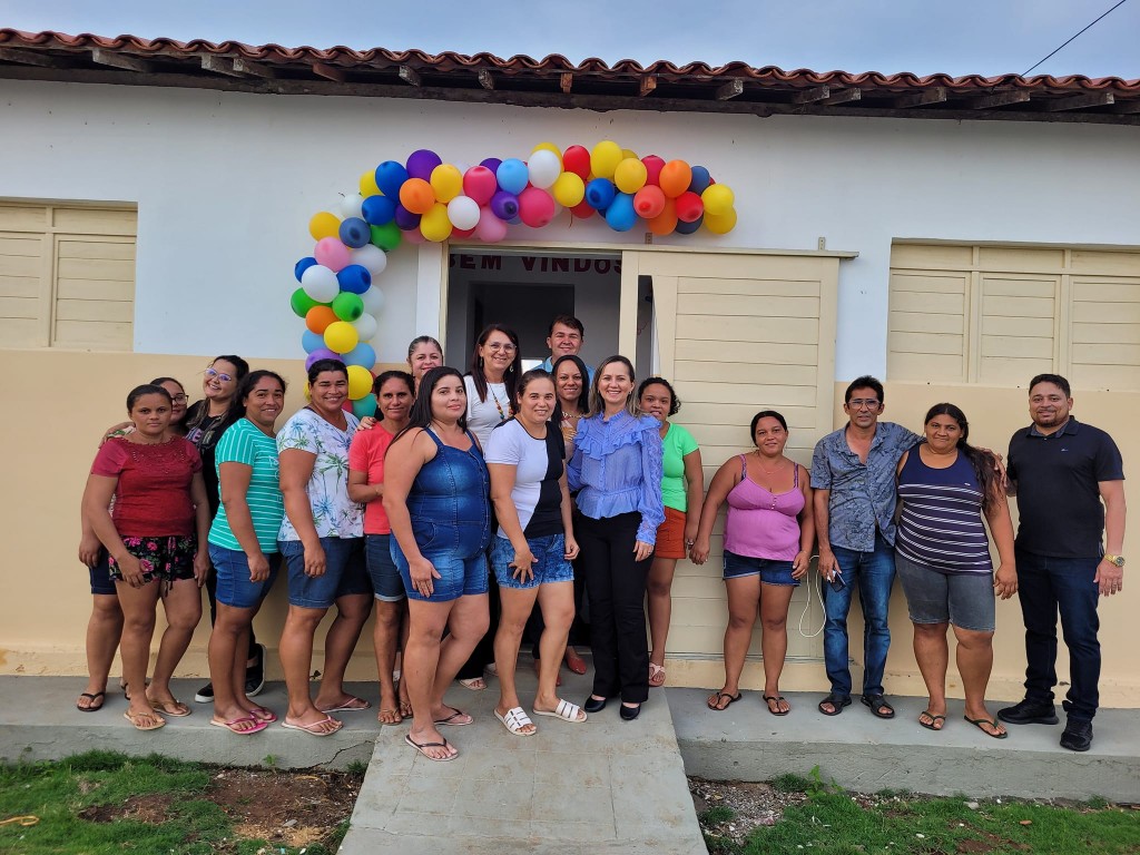 Prefeitura entrega escola reformada na comunidade do Cipoal