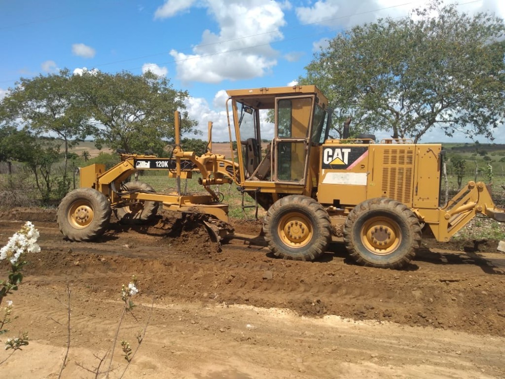 A TODO VAPOR: Prefeitura de Araçagi realiza a melhoria das estradas do nosso município