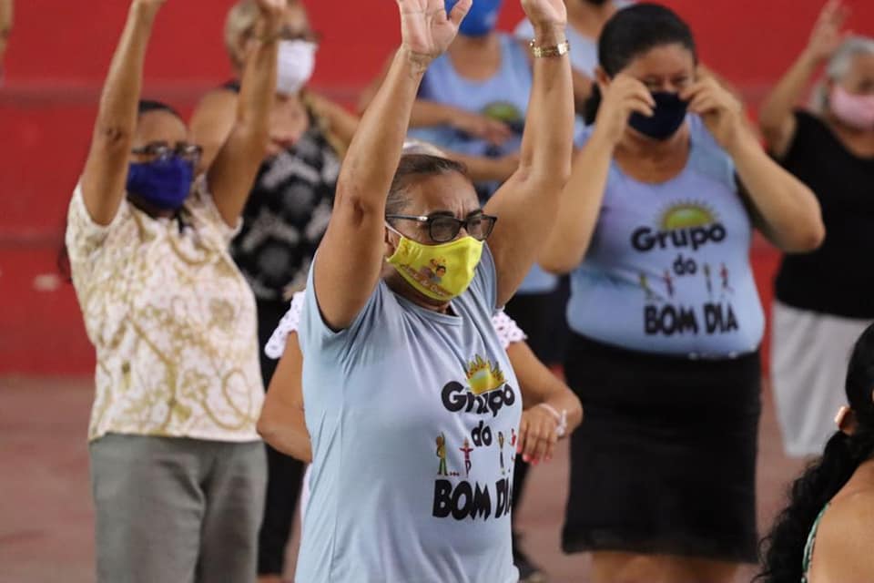 Dia Internacional da Mulher: Aulão de dança grupo Idade de Ouro