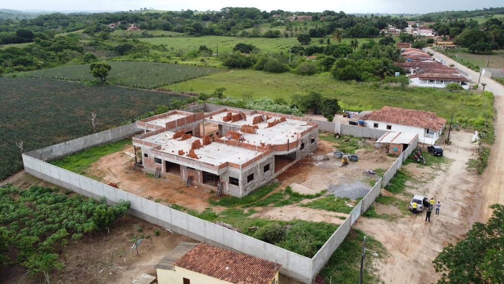 Obras da Creche Modelo em Canafístula seguem avançando