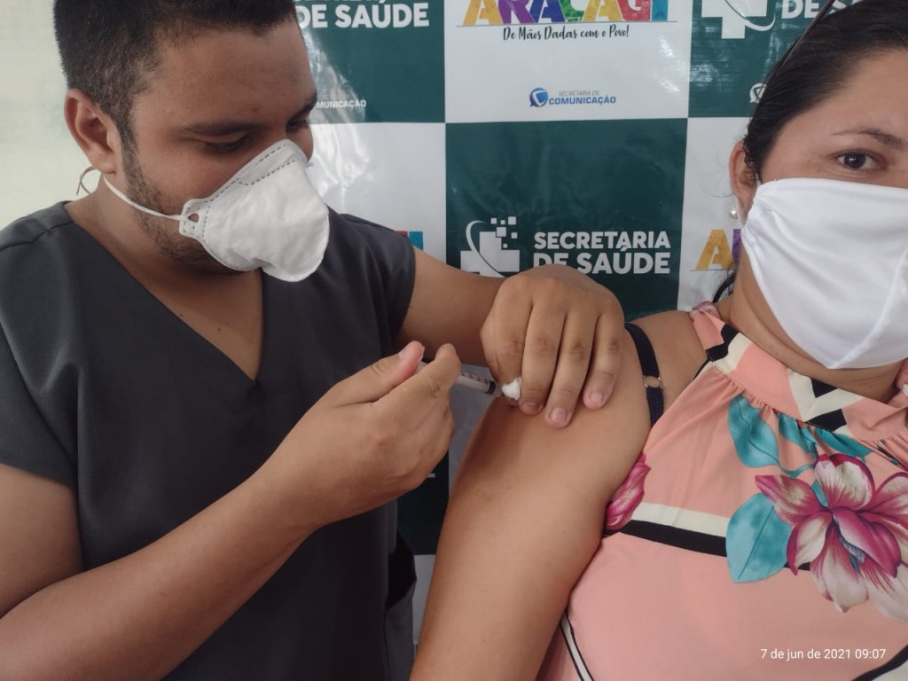 Araçagi iniciou hoje (07), vacinação para professores e funcionários da educação, cronograma segue até quinta-feira (10)